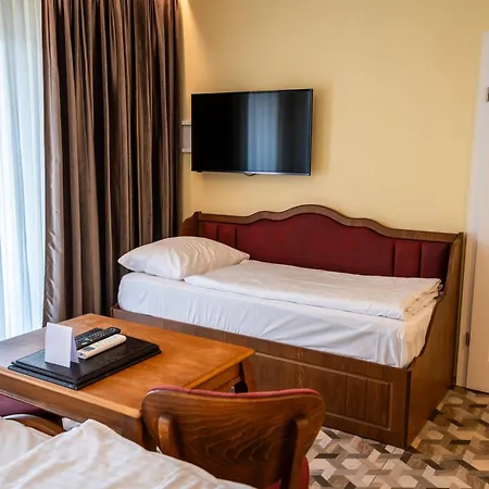 Vulkan Residenz I Self Check-in Hotell Schwarzautal