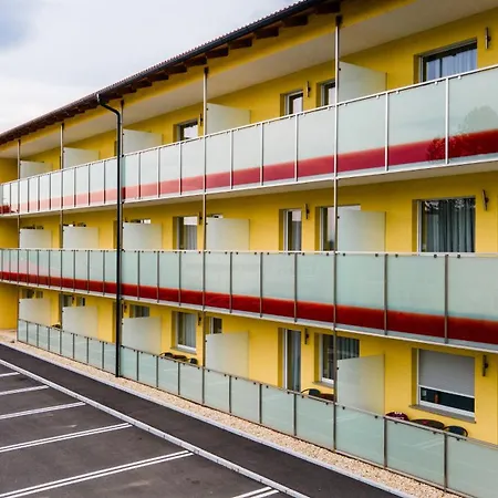 Vulkan Residenz I Self Check-in Hotel 3*