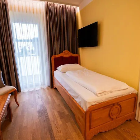 Hotel Vulkan Residenz I Self Check-in 3*